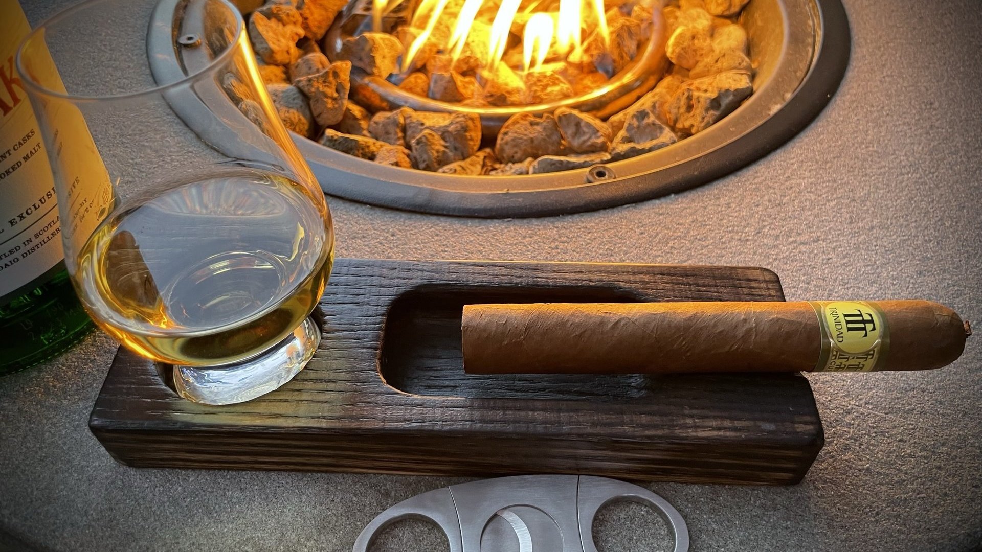 Cigar and Whisky Wood Ash Tray (Personalized)