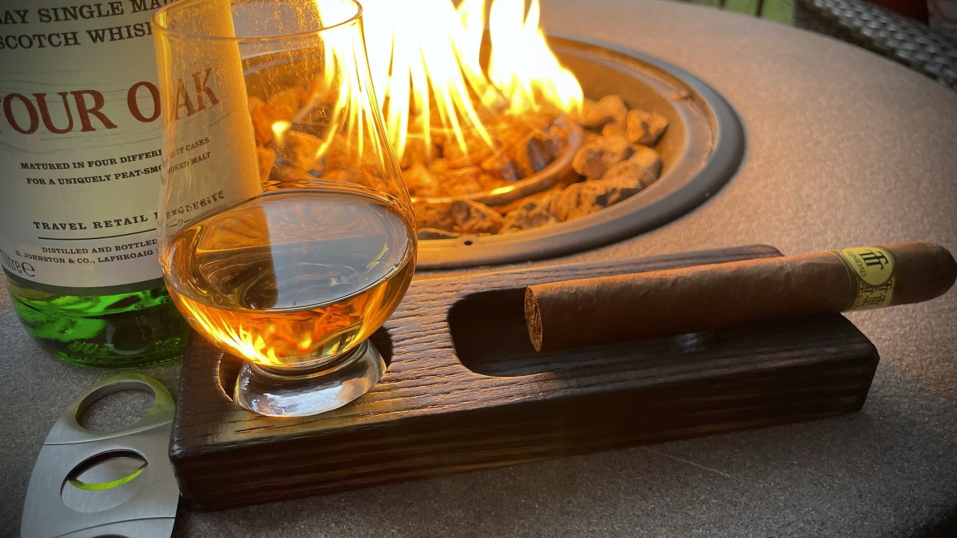 Cigar and Whisky Wood Ash Tray (Personalized)