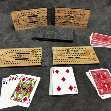 Compact Folding Travel Cribbage Board with Metal Pegs – Portable Oak Game for Camping & On-the-Go Fun